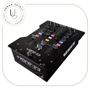 Allen & Heath XONE:23 table de mixage DJ professionnelle vue 3/4 – location Urban Spirit Audiovisuel